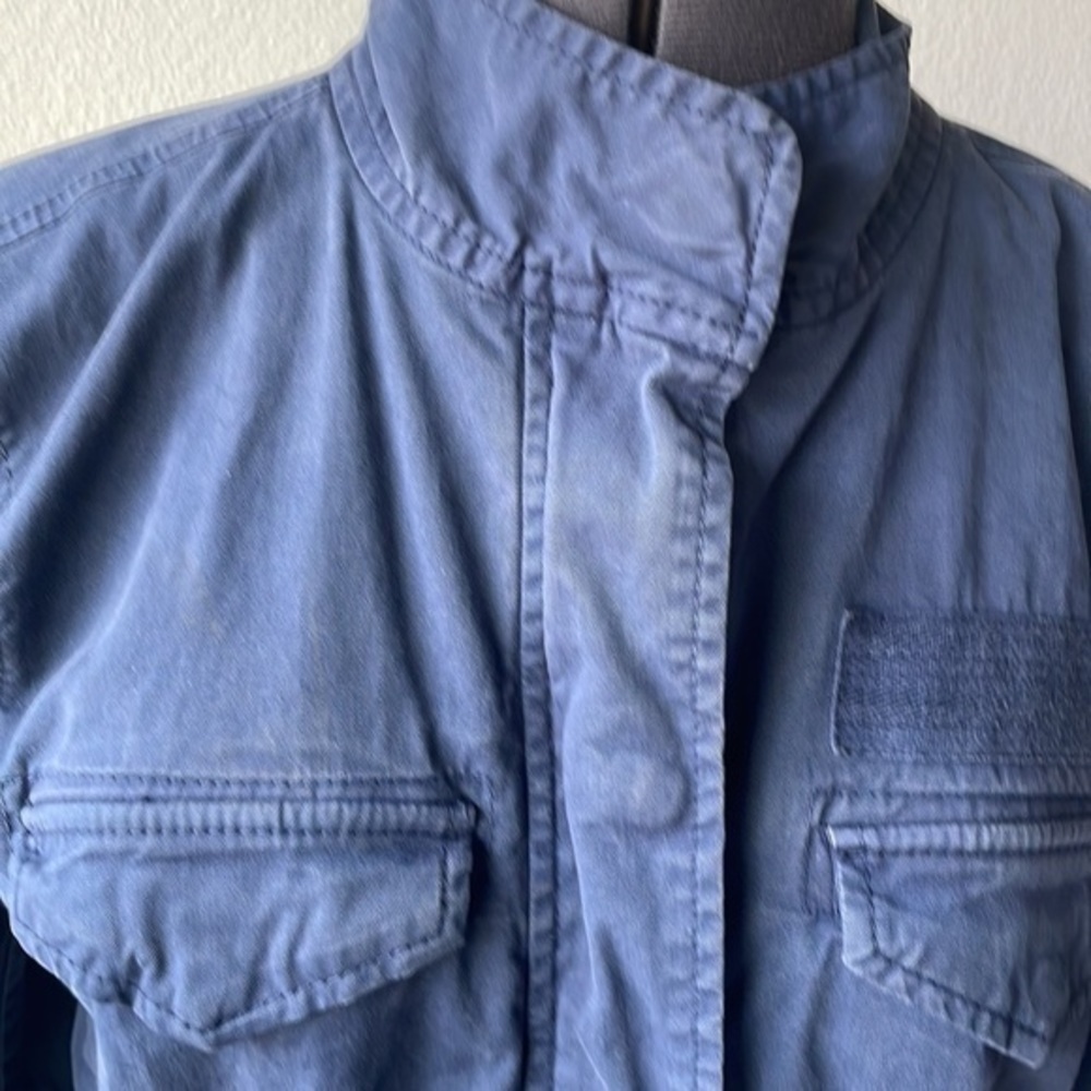 Hinge jacket Blue jacket size Small Designed in Seattle - Picture 2 of 9